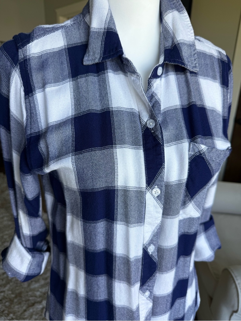 Rails Navy and White Large Checked Button-Up Long Sleeve Shirt Ultra Soft, Small - Picture 2 of 9